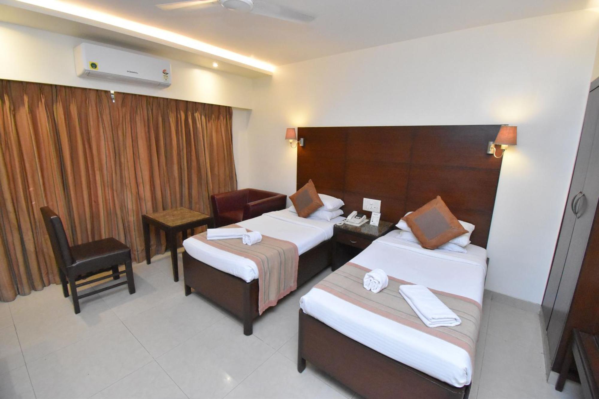 Kings International Juhu Mumbai Exterior foto