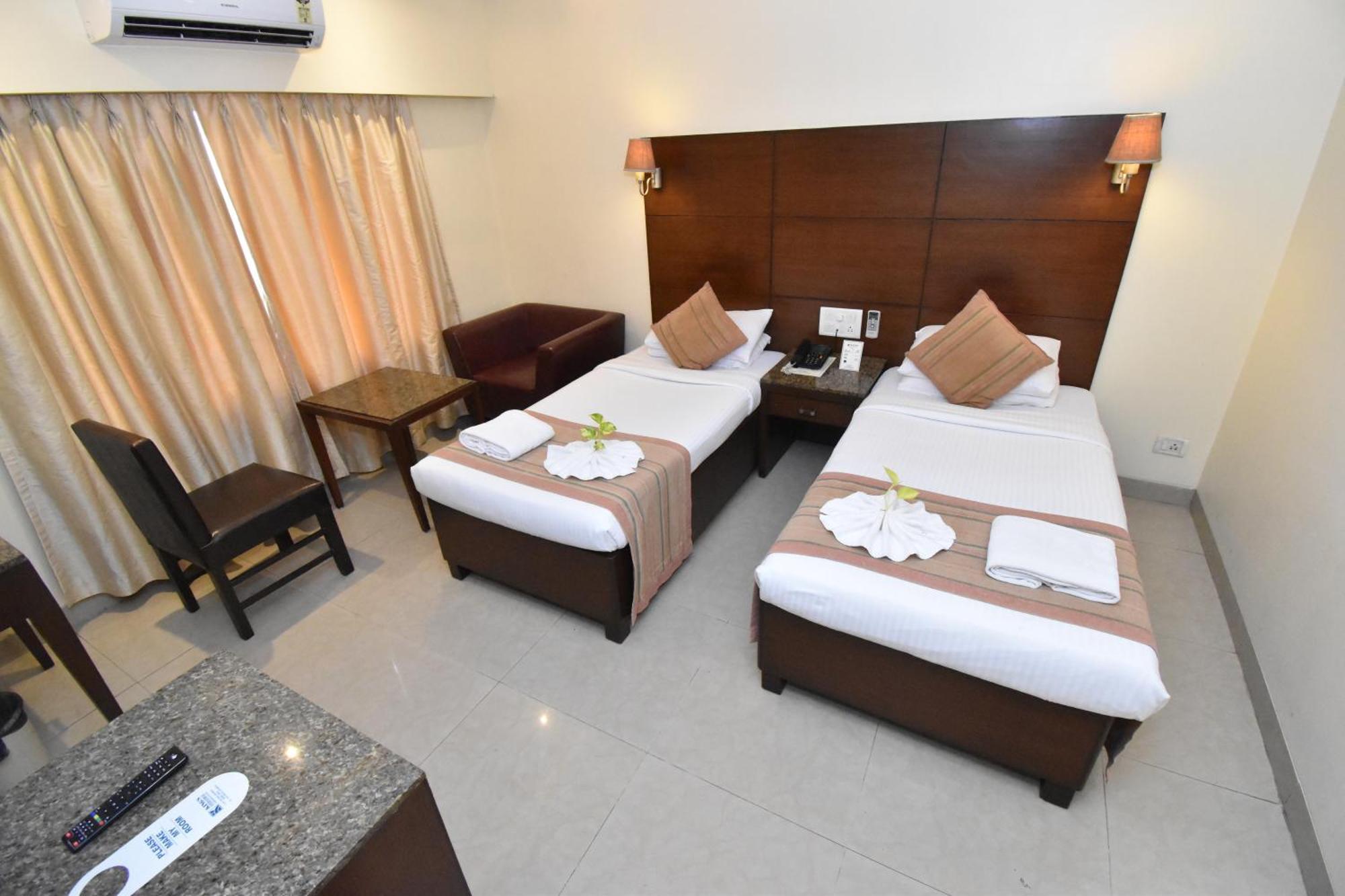 Kings International Juhu Mumbai Exterior foto