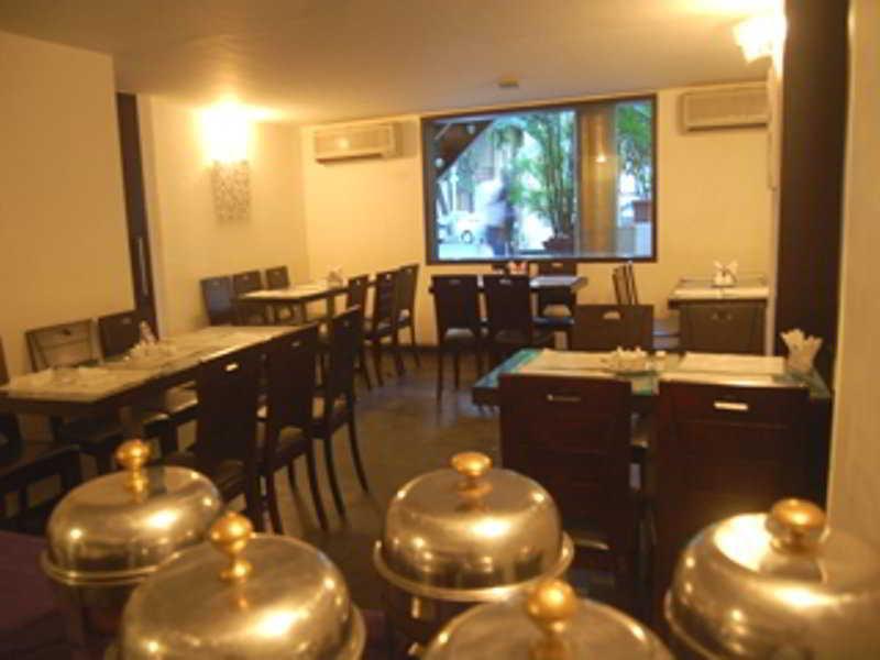 Kings International Juhu Mumbai Exterior foto